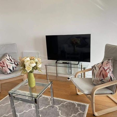 Beach Front Apt With Stunning Sea View Swansea Exterior foto