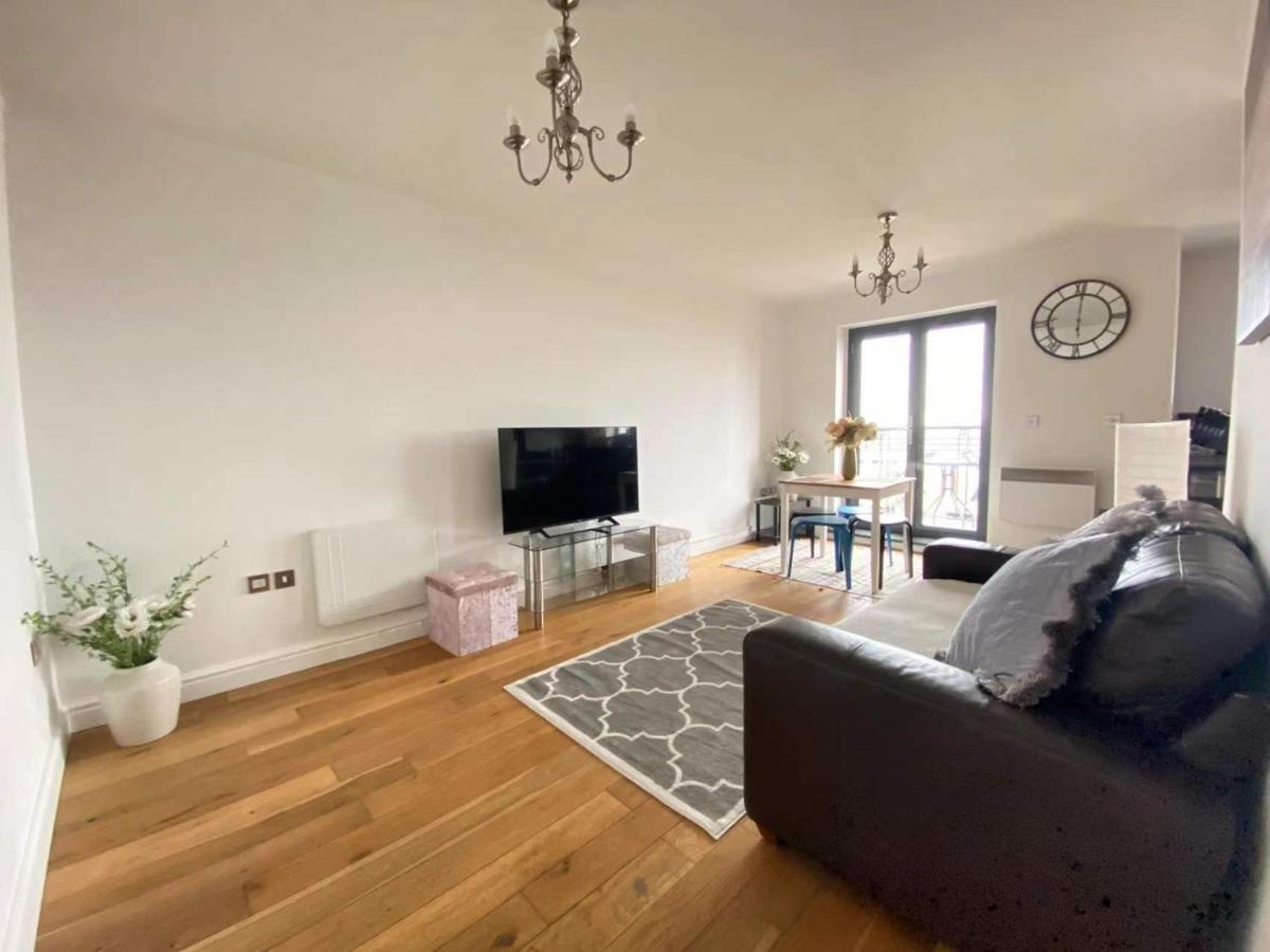 Beach Front Apt With Stunning Sea View Swansea Exterior foto