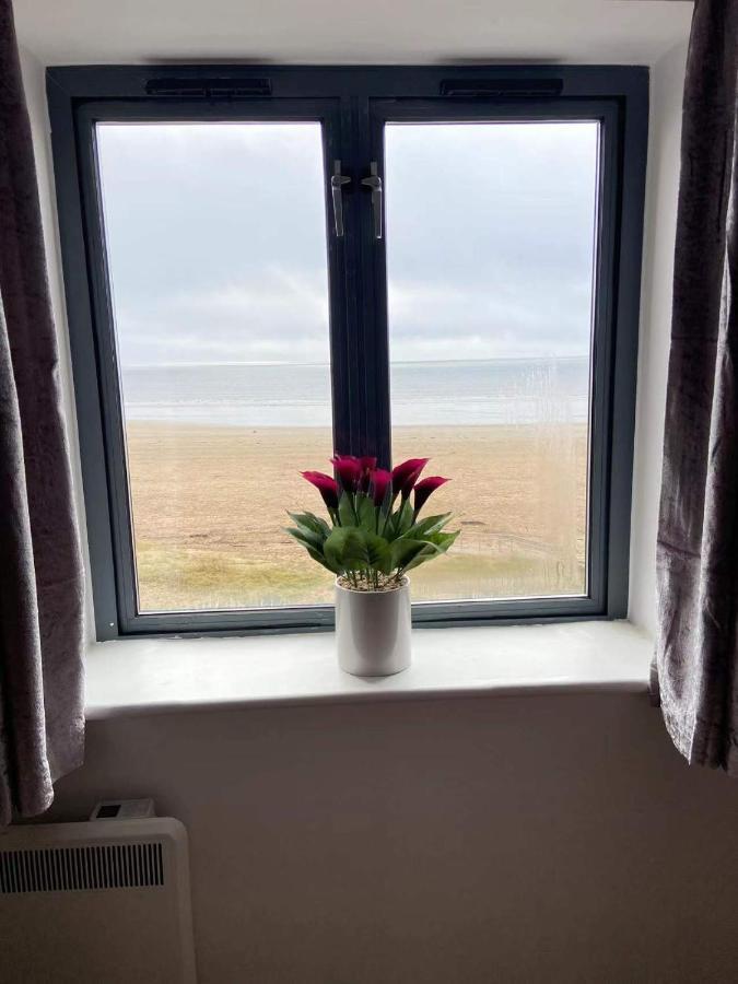 Beach Front Apt With Stunning Sea View Swansea Exterior foto