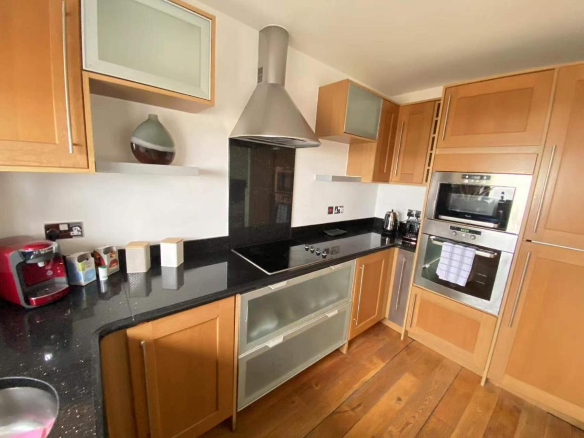 Beach Front Apt With Stunning Sea View Swansea Exterior foto