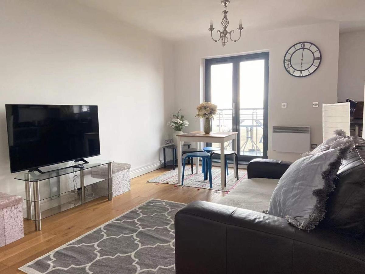 Beach Front Apt With Stunning Sea View Swansea Exterior foto