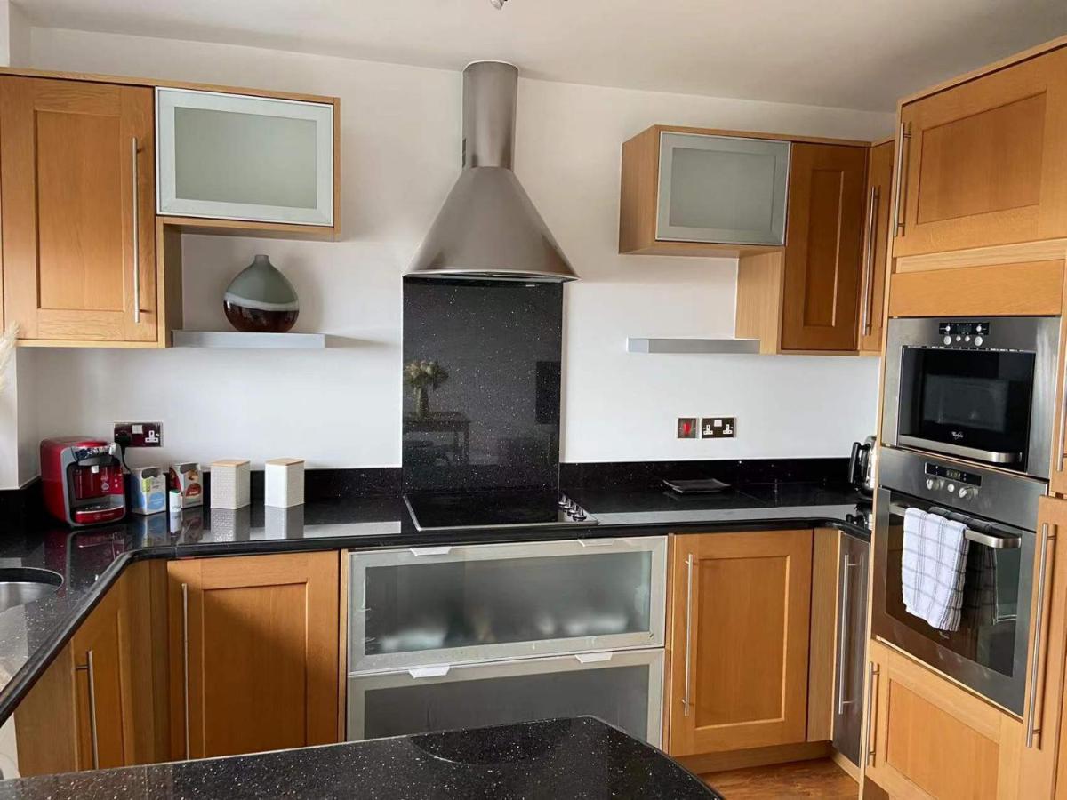 Beach Front Apt With Stunning Sea View Swansea Exterior foto