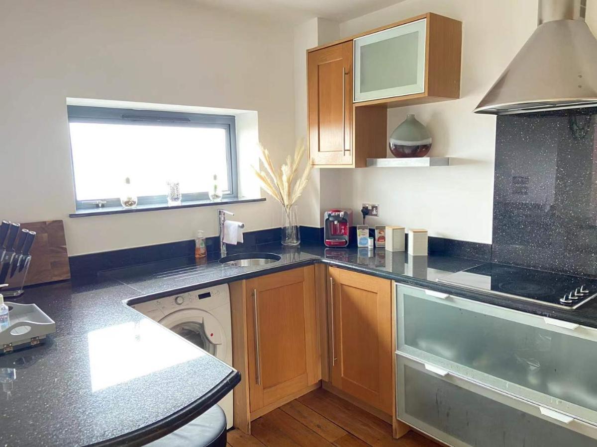 Beach Front Apt With Stunning Sea View Swansea Exterior foto